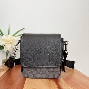 NWT Coach Lucas Crossbody Bag In Signature‎ Jacquard